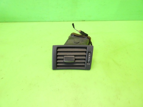 Kratka nawiewu lewa przód 8E0820901F AUDI A4 B7 04-08