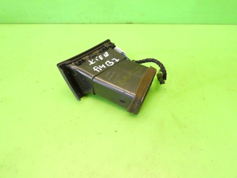 Kratka nawiewu lewa przód 8E0820901F AUDI A4 B7 04-08