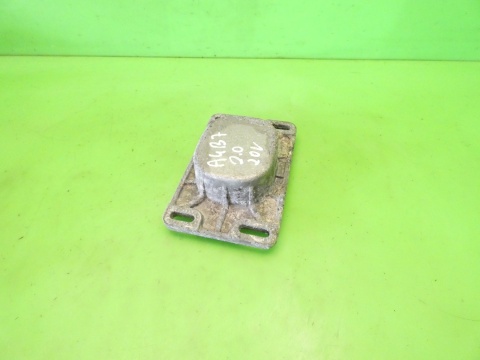 Łapa wspornik silnika 8E0199335K AUDI A4 B7 2.0 ALT 130KM 04-08