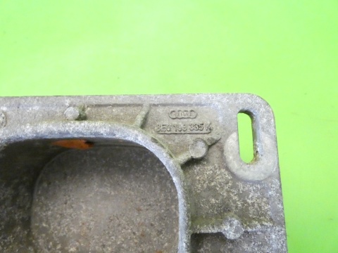 Łapa wspornik silnika 8E0199335K AUDI A4 B7 2.0 ALT 130KM 04-08