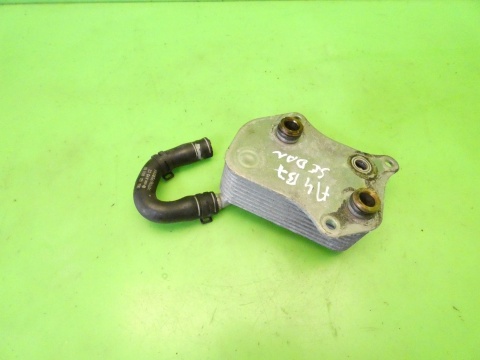 Chłodniczka oleju 06B117021 AUDI A4 B7 2.0 ALT 130KM 04-08