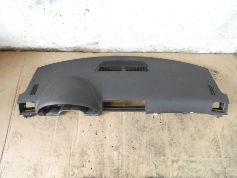 Deska rozdzielcza konsola czarna soul AUDI A4 B7 SEDAN 04-08