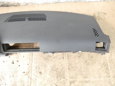 Deska rozdzielcza konsola czarna soul AUDI A4 B7 SEDAN 04-08