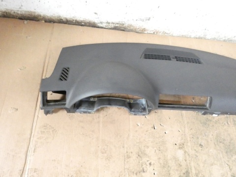 Deska rozdzielcza konsola czarna soul AUDI A4 B7 SEDAN 04-08