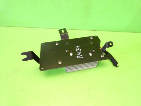 Wzmacniacz Harman Becker 8E5035223D AUDI A4 B7 SEDAN 04-08