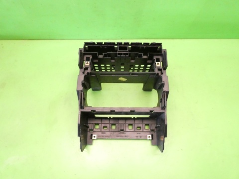 Ramka stelaż kosz radia 1din 8E0858005E AUDI A4 B7 04-08