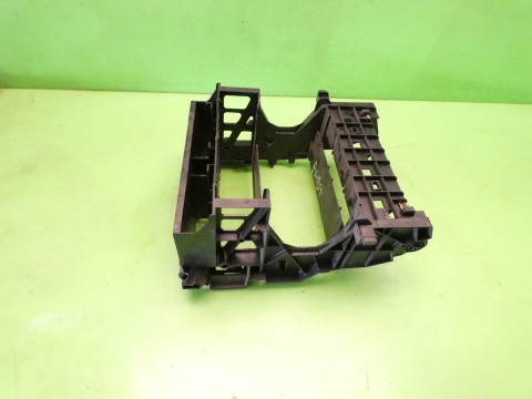 Ramka stelaż kosz radia 1din 8E0858005E AUDI A4 B7 04-08