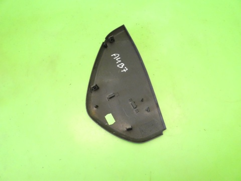 Zaślepka osłona deski prawa soul 8E0857086A AUDI A4 B7 SEDAN 04-08