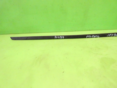 Listwa szyby czołowej prawa przód 8E0854328E AUDI A4 B7 SEDAN 04-08