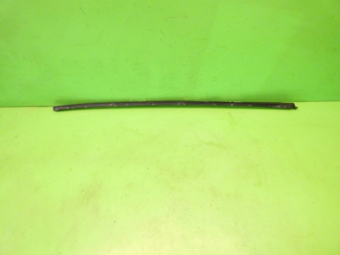 Listwa szyby czołowej prawa przód 8E0854328E AUDI A4 B7 SEDAN 04-08