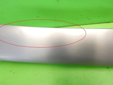 Dekor deski listwa prawa 8E1853190 AUDI A4 B7 04-08