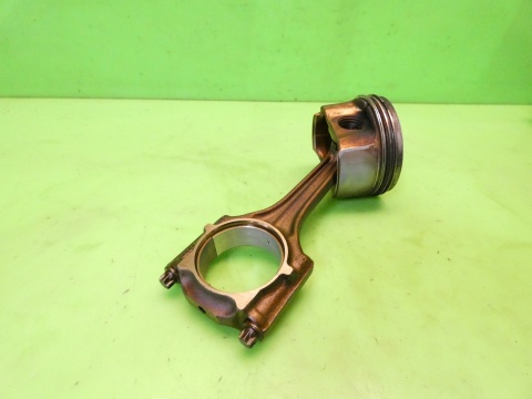 Tłok + korbowód 82,465 82L82 AUDI A4 B7 2.0 ALT 130KM 04-08