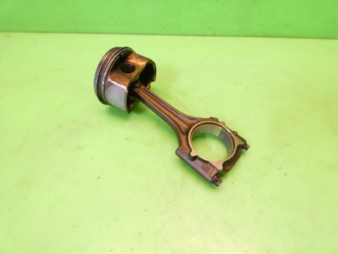 Tłok + korbowód 82,465 82L82 AUDI A4 B7 2.0 ALT 130KM 04-08