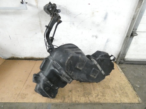 Zbiornik bak paliwa AUDI A4 B7 2.0 ALT SEDAN BENZYNA 04-08