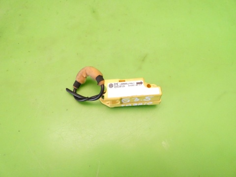 Czujnik uderzeniowy prawy 1J0909606AL 5WK42823 VW GOLF MK3.5 III IV CABRIO