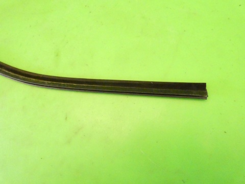 Listwa zgarniająca prawy tył 1E0847346A VW GOLF MK3.5 III IV CABRIO 98-02