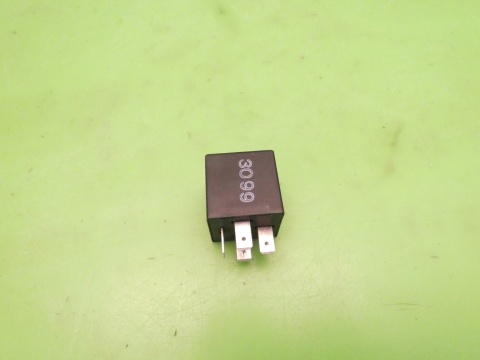 Przekaźnik 99 357955531 VW GOLF MK3.5 III IV 1.8 CABRIO 98-02