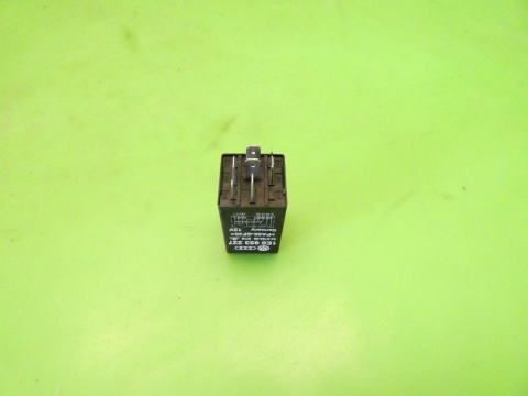 Przekaźnik 413 1E0953227 VW GOLF MK3.5 III IV 1.8 CABRIO 98-02