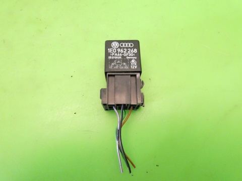 Przekaźnik 401 1E0962268 VW GOLF MK3.5 III IV 1.8 CABRIO 98-02