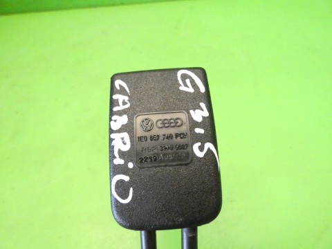 Zapięcie zatrzask pasa prawy tył 1E0857740 VW GOLF MK3.5 III IV CABRIO 98-02