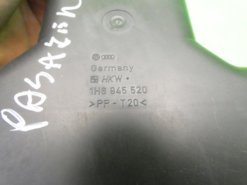 Zaślepka osłona lampy prawa tył 1H6945520 VW GOLF MK3.5 III IV CABRIO 98-02