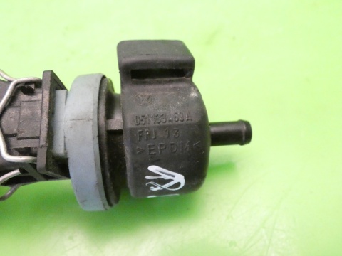 Zawór odpowietrznik oparów paliwa 051133517 VW GOLF MK3.5 III IV 1.8 CABRIO