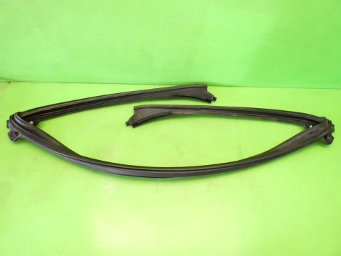 Uszczelka dachu 1E0871349 VW GOLF MK3.5 III IV CABRIO 98-02
