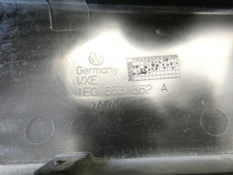 Osłona nakładka listwa słupka B prawa VW GOLF MK3.5 III IV CABRIO 98-02