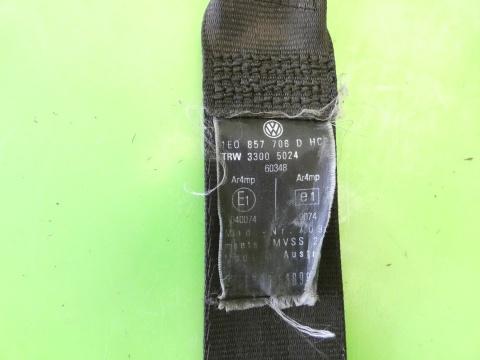 Pas bezpieczeństwa prawy przód 1E0857706D VW GOLF MK3.5 III IV CABRIO 98-02