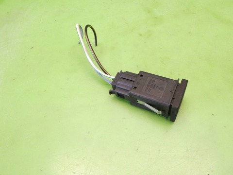 Przełącznik ogrzewania szyby tył 1E0959621 VW GOLF MK3.5 III IV CABRIO 98-