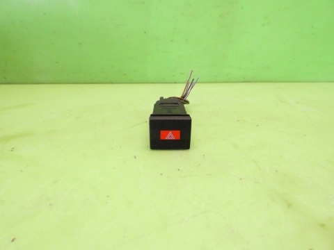 Przełącznik świateł awaryjnych 1E0953235 VW GOLF MK3.5 III IV CABRIO 98-02