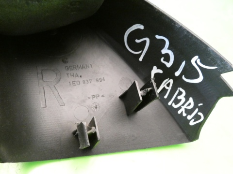 Trójkąt zaślepka osłona lusterka prawa VW GOLF MK3.5 III IV CABRIO 98-02