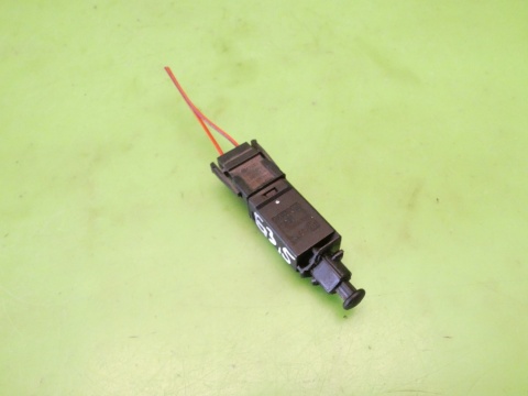 Czujnik świateł stop pedału hamulca 191945515B VW GOLF MK3.5 III IV 1.8 CABRIO 98-02