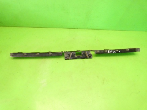 Ślizg zderzaka środek tył 1E0807861A VW GOLF MK3.5 III IV CABRIO 98-02