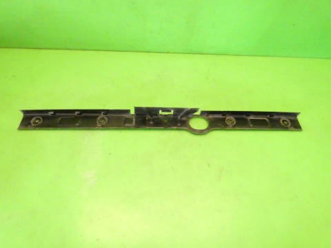 Ślizg zderzaka środek tył 1E0807861A VW GOLF MK3.5 III IV CABRIO 98-02