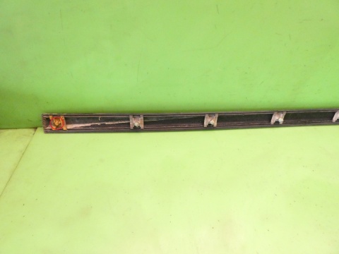 Listwa drzwiowa lewa przód 1H3853515 VW GOLF MK3.5 III IV CABRIO 98-02