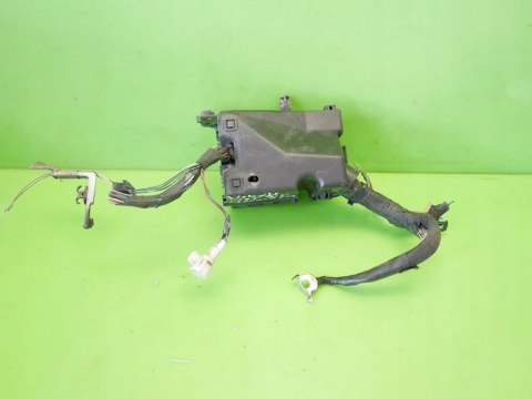 SKRZYNKA BEZPIECZNIKÓW TOYOTA YARIS I FL 1.3 UK