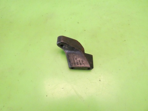 Łapa silnika prawa 1E0199185 VW GOLF MK3.5 III IV 1.8 CABRIO 98-02