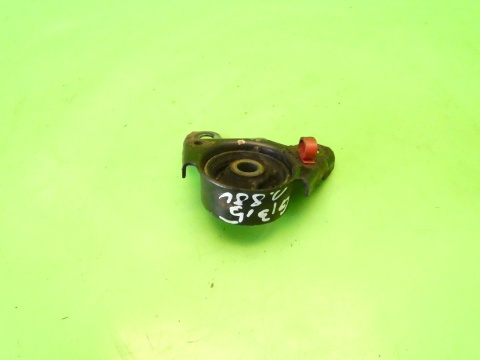 Łapa wspornik skrzyni 1E0199735 VW GOLF MK3.5 III IV 1.8 CABRIO 98-02