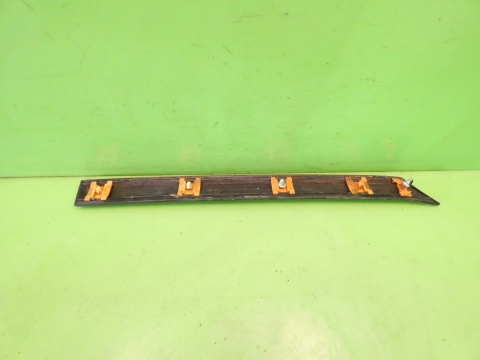 Listwa błotnika lewa tył 1H3853535 VW GOLF MK3.5 III IV CABRIO 98-02