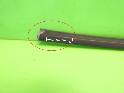 Listwa zgarniająca lewa przód VW GOLF MK3.5 III IV CABRIO 98-02