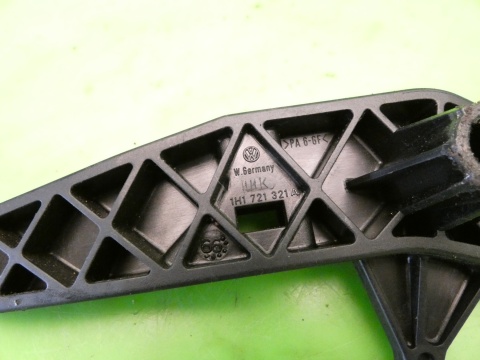 Pedał sprzęgła 1H1721321A VW GOLF MK3.5 III IV 1.8 CABRIO 98-02