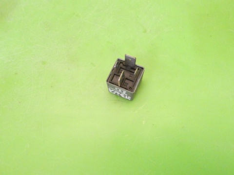 Przekaźnik 18 191937503 SEAT IBIZA III 6L 1.2 12V 02-05