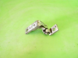 Zawias lewy przód góra 6L0831401 LS7N SEAT IBIZA III 6L 3D 02-05