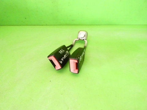 Zapięcie zatrzask pasa lewy środek tył SEAT IBIZA III 6L 3D 02-05