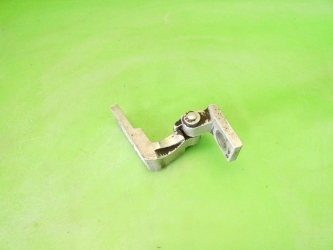 Zawias prawy przód góra 6L0831402 LS7N SEAT IBIZA III 6L 3D 02-05