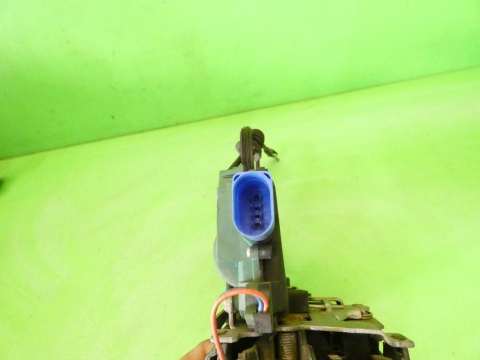 Centralny zamek lewy przód 8pin SEAT IBIZA III 6L 3D 02-05