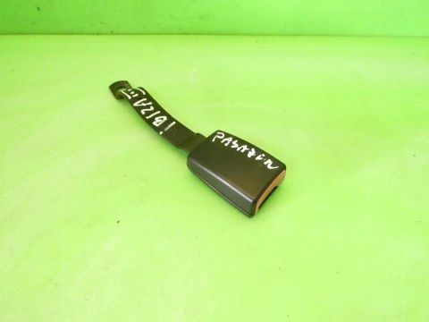 Zapięcie zatrzask pasa prawy przód 6Q0857756D SEAT IBIZA III 6L 3D 02-05
