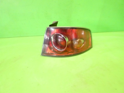 Lampa prawa tył w błotnik 6L6945096A SEAT IBIZA III 6L 3D 02-05