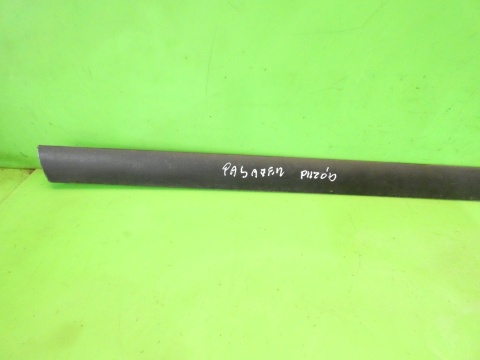 Listwa drzwiowa prawa przód 6L3853516 SEAT IBIZA III 6L 3D 02-05